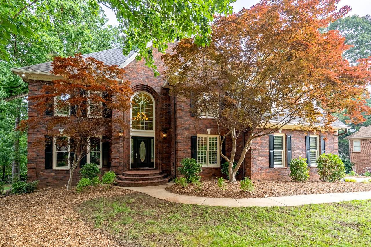 4672 Snow Drive - Photo 1