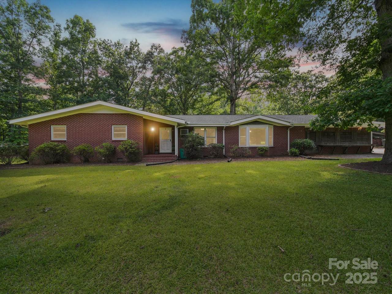 2831 Puetts Chapel Road - Photo 1