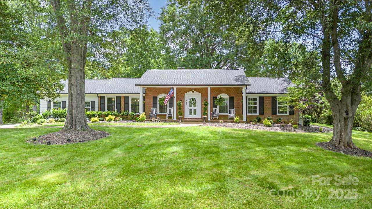 441 Crestside Drive - Photo 1