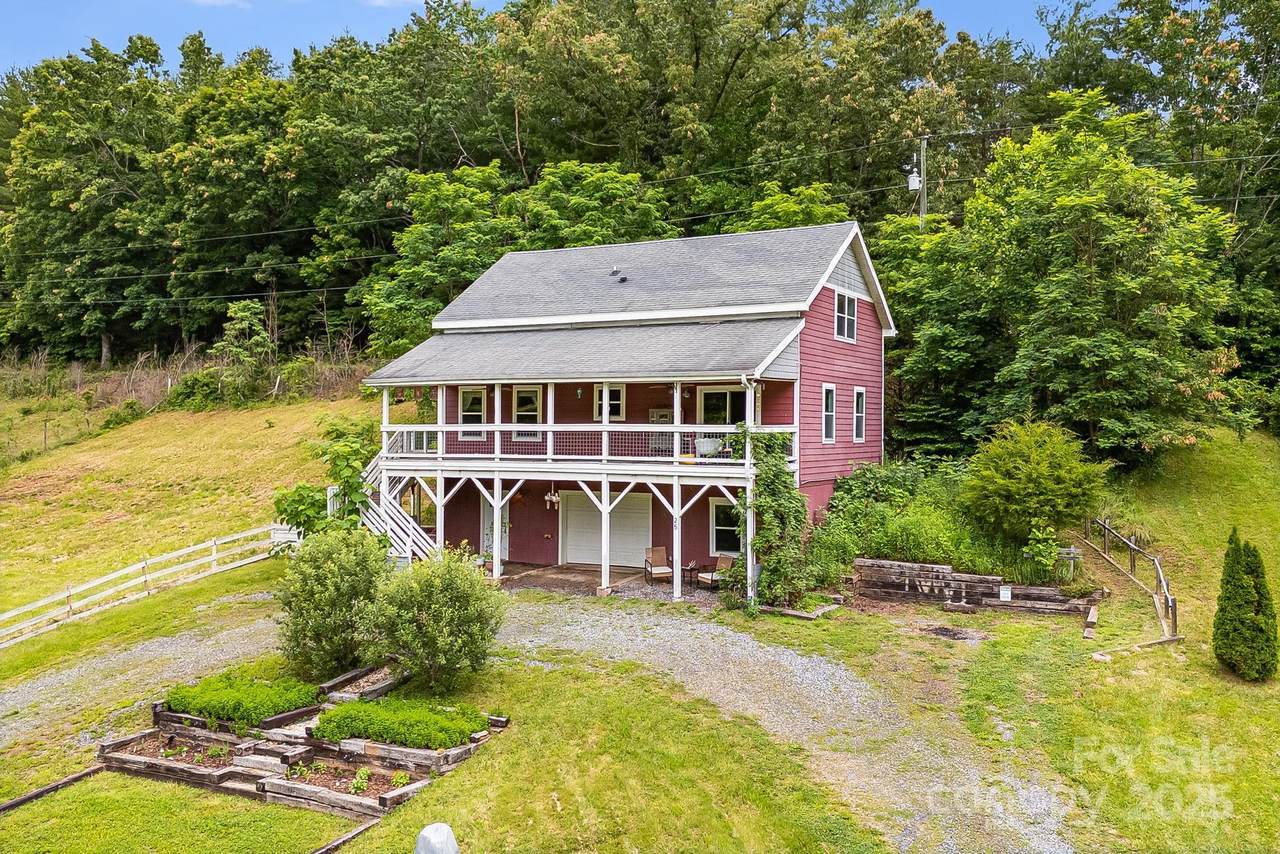 25 Frannys Farm Road - Photo 1
