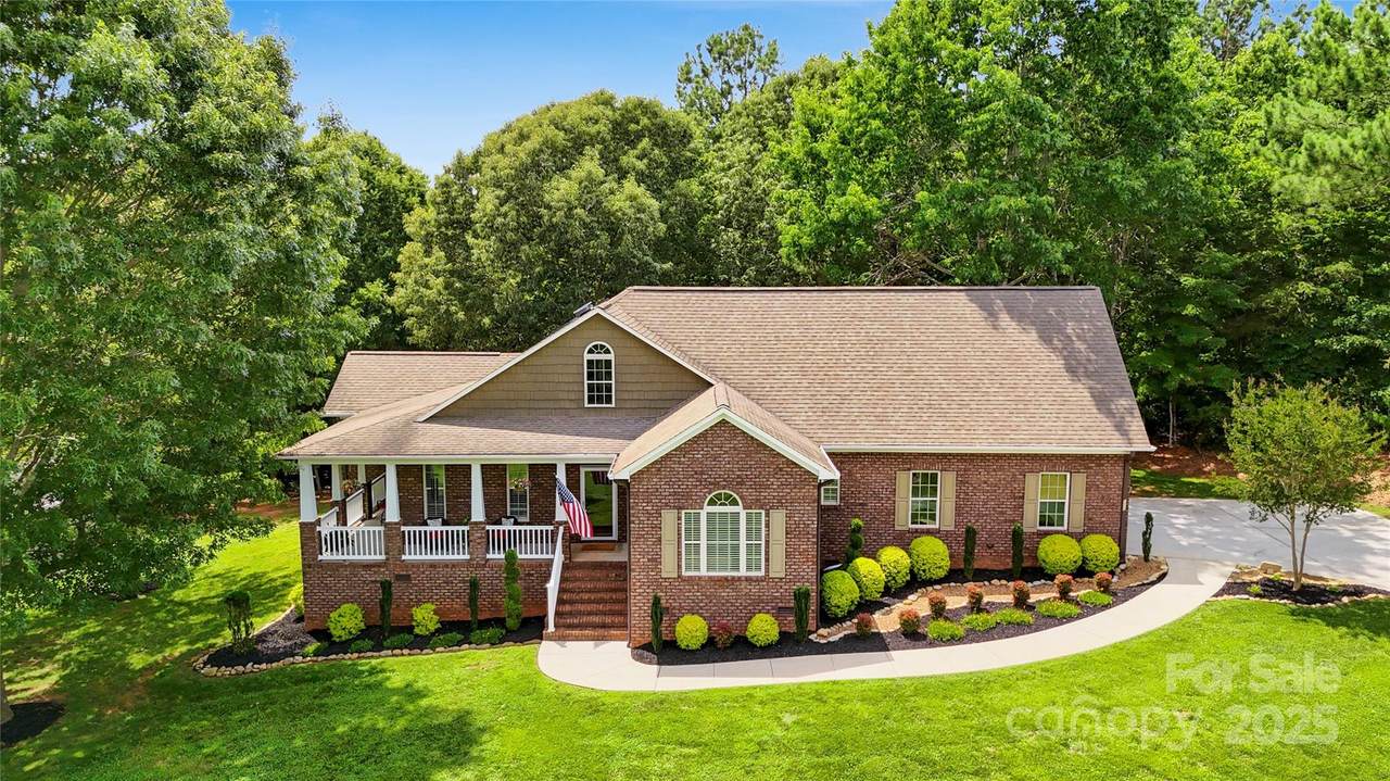 234 Rivercliff Drive - Photo 1