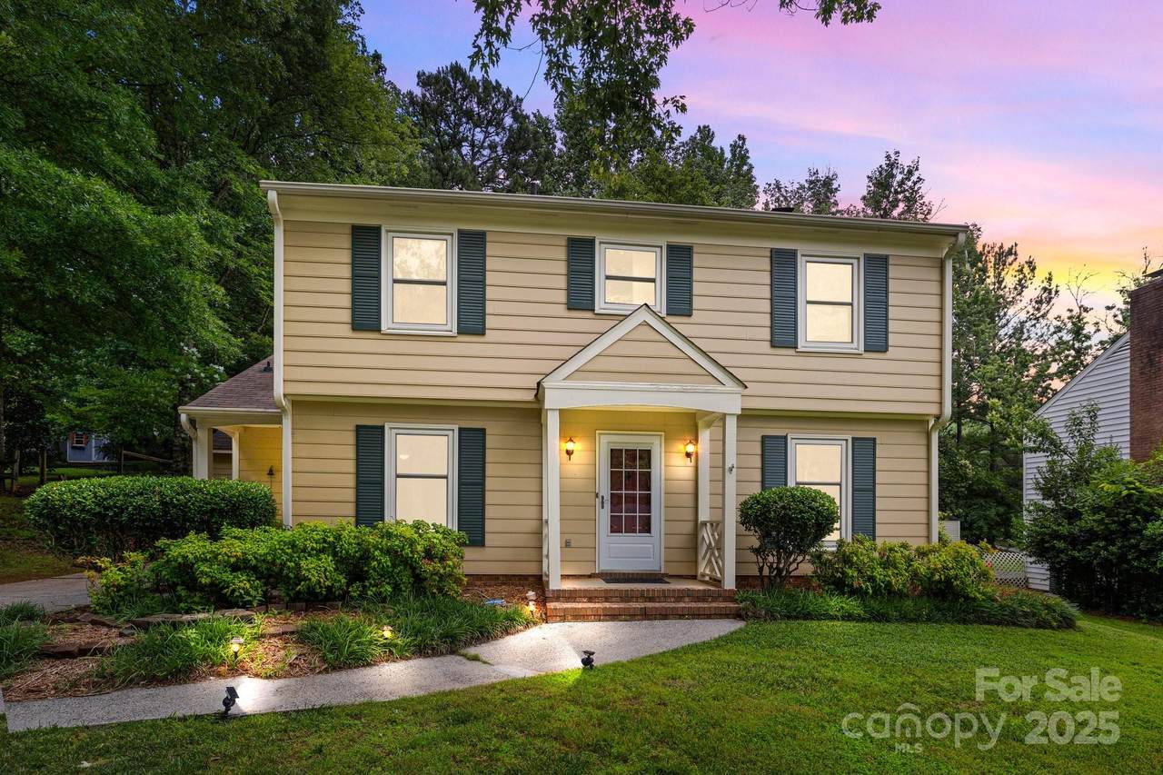 906 Wishing Well Lane - Photo 1