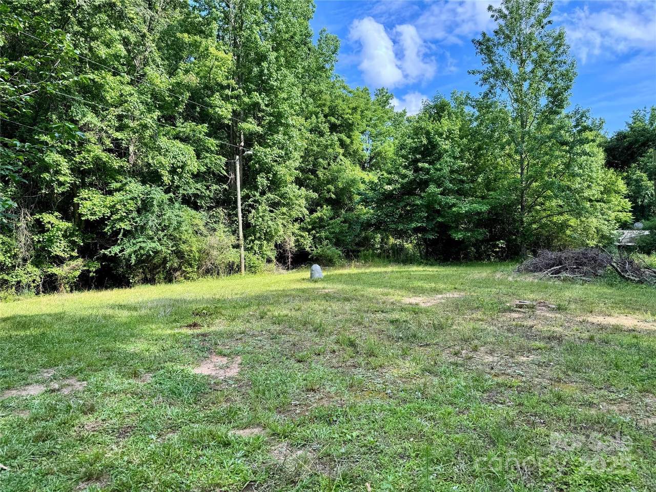 989 Longleaf Road - Photo 1