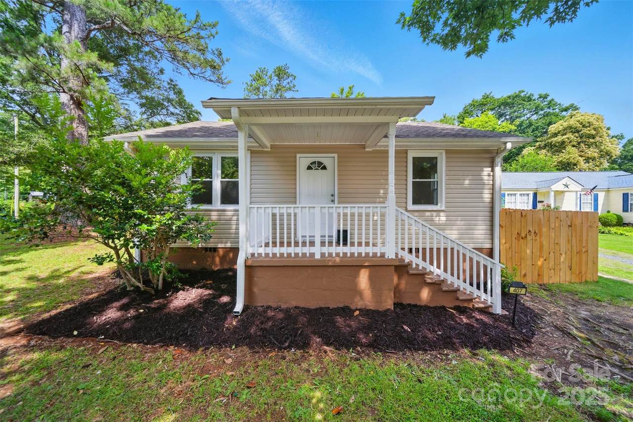 407 Cummings Street - Photo 1