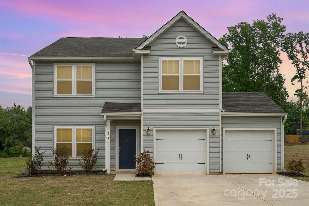 2507 Waverly Drive - Photo 1