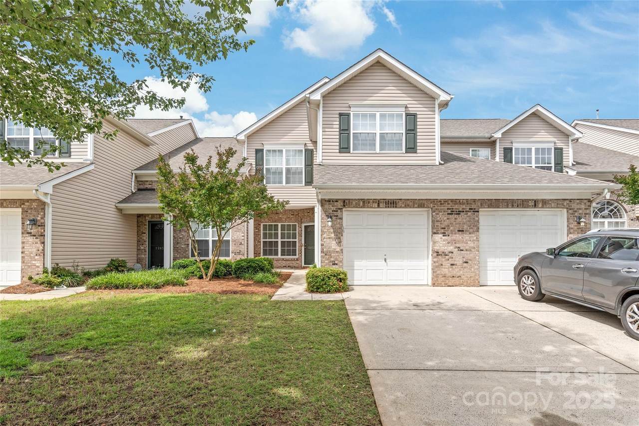 12452 Stratfield Place Circle - Photo 1