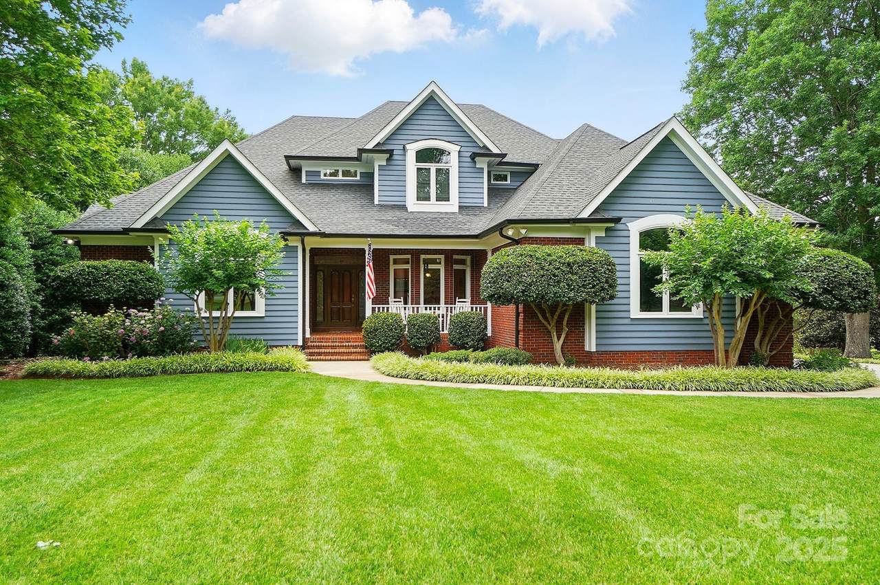 1042 Heather Glen Drive - Photo 1