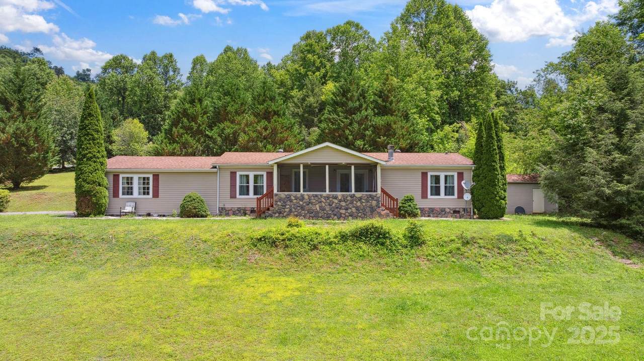 152 Lantana Drive - Photo 1