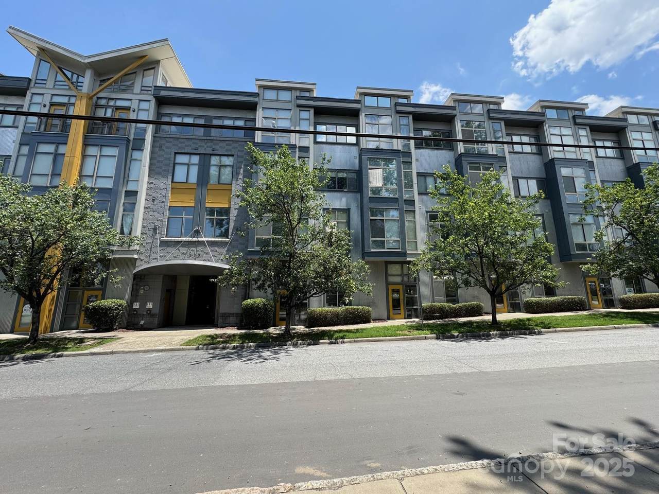 514 10th Street - Photo 1