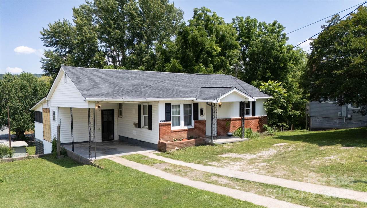 820 Baldwin Avenue - Photo 1