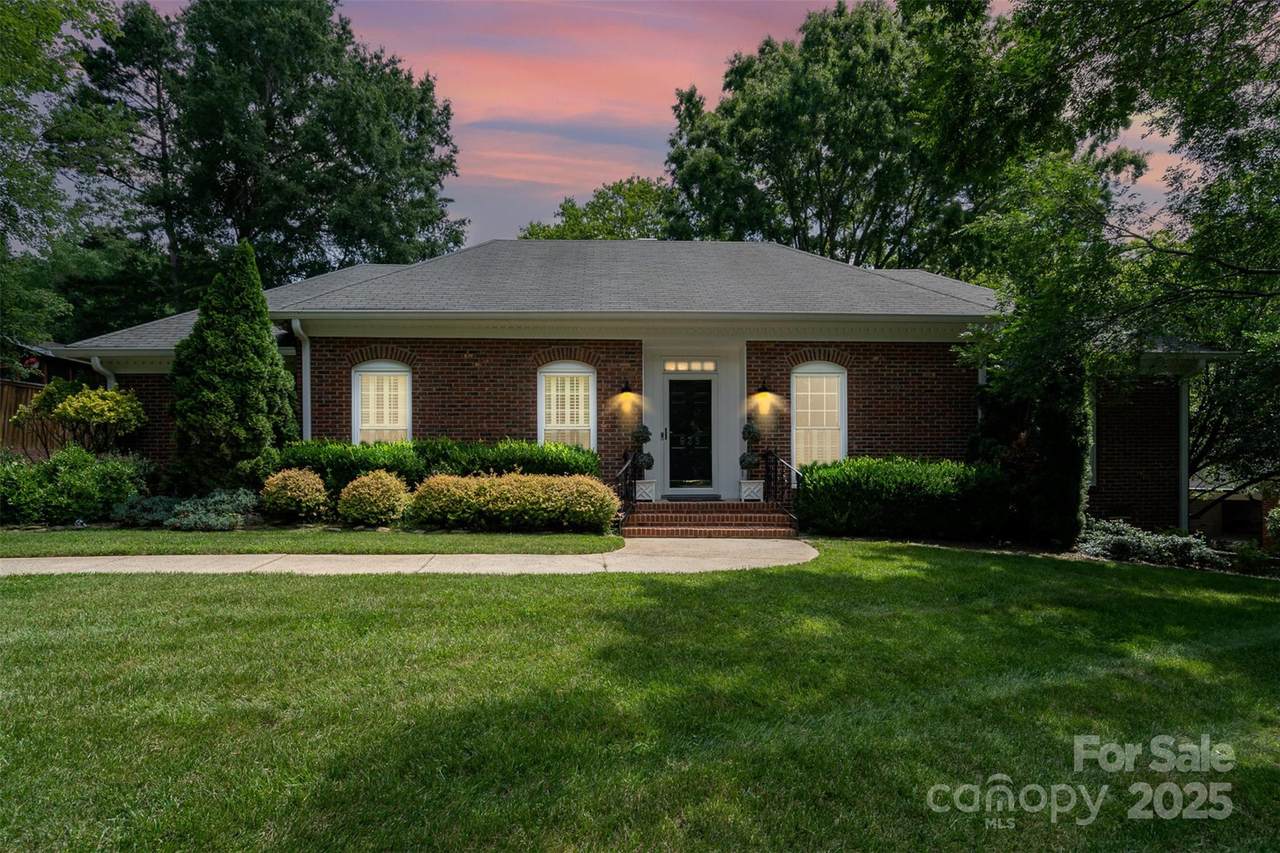 935 Trentle Court - Photo 1