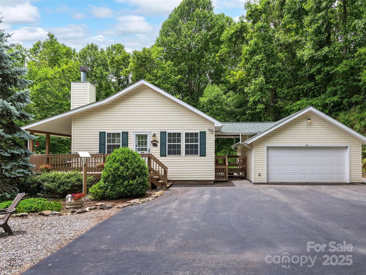 73 Pika Lane - Photo 1