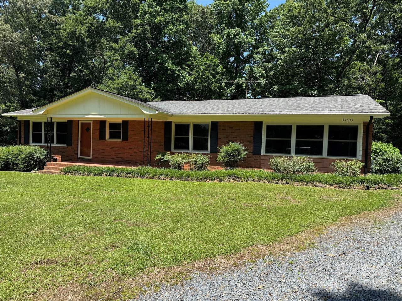 34393 Springdale Drive - Photo 1