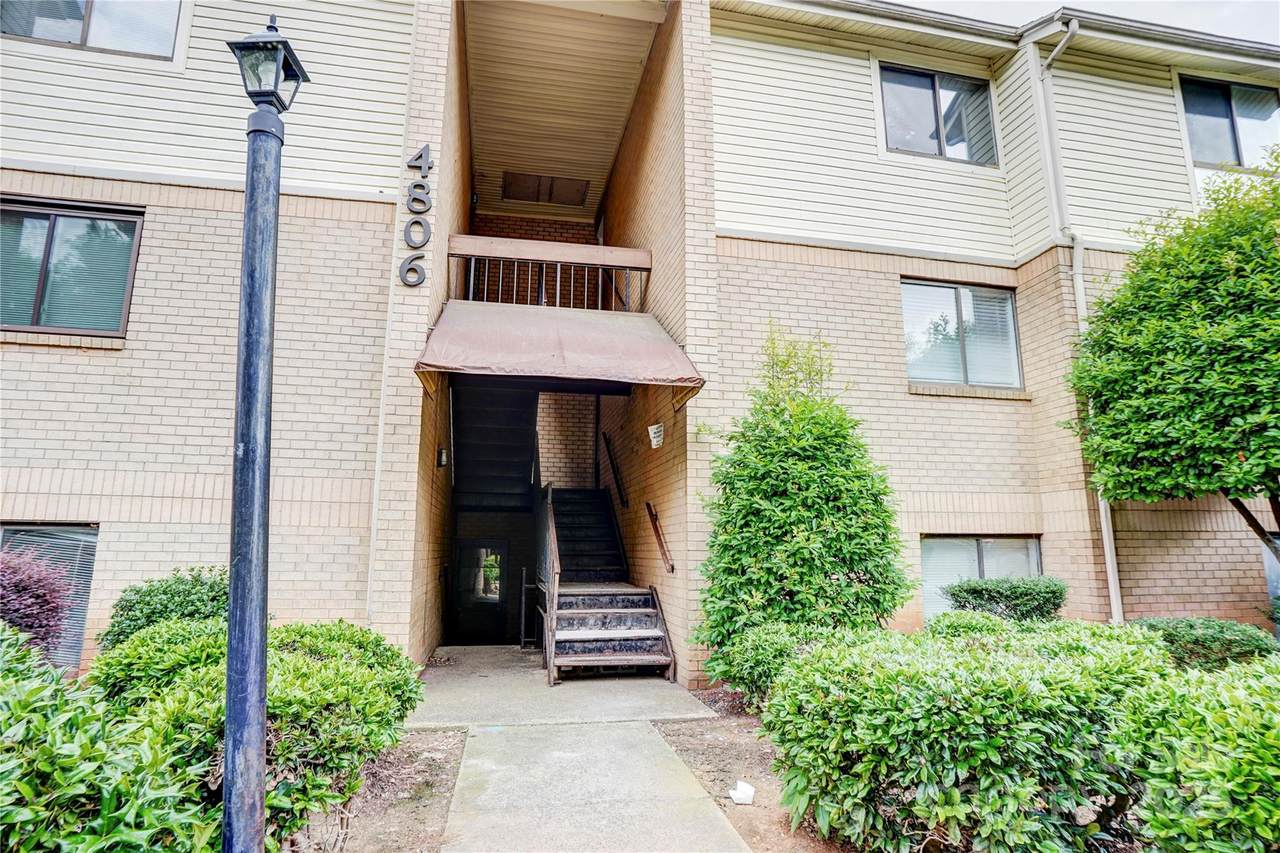 4806 Spring Lake Drive - Photo 1