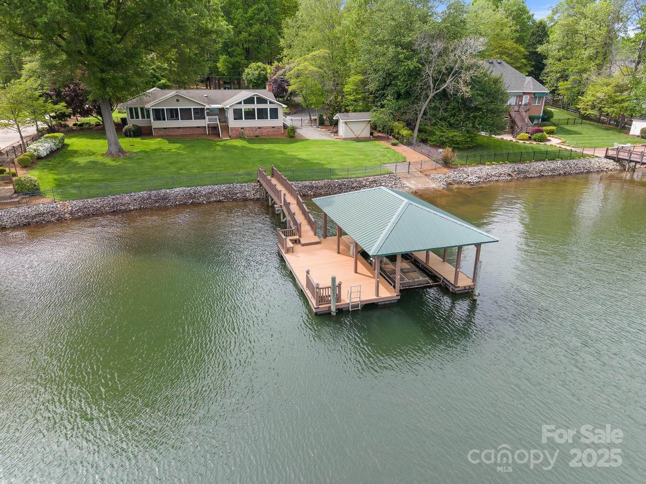 173 Riverwood Road - Photo 1