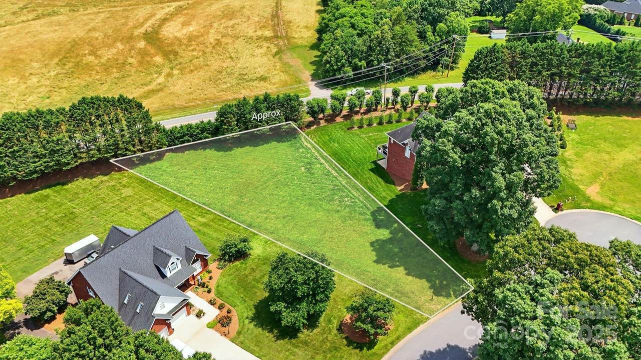 2638 Nicklaus Court - Photo 1
