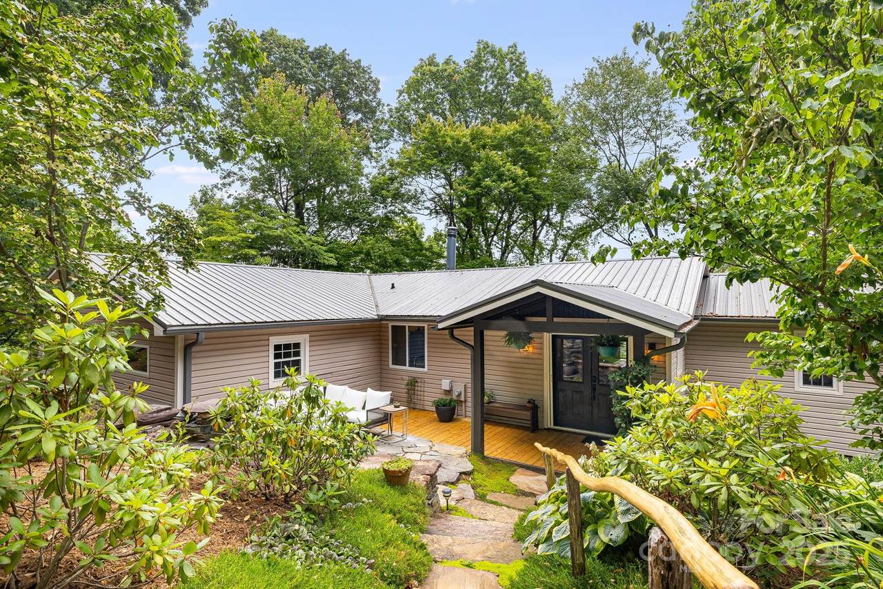90 Reed Road - Photo 1