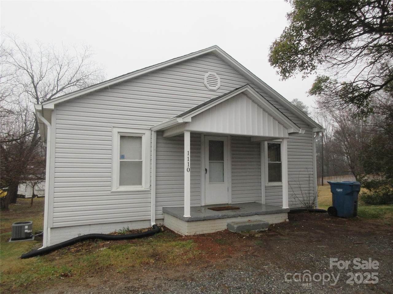 1110 20th Street - Photo 1