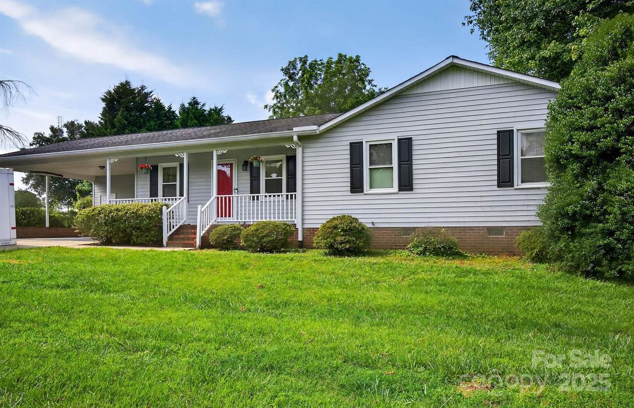 5445 Creekwood Drive - Photo 1
