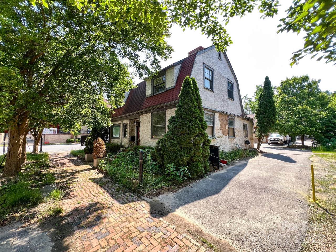 1 Swan Street - Photo 1