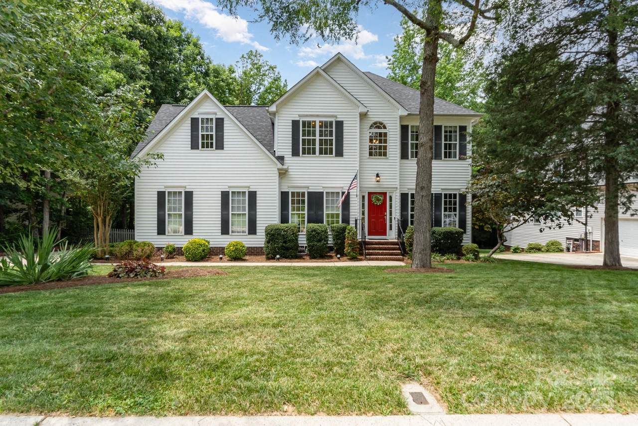 11624 Crossroads Place - Photo 1