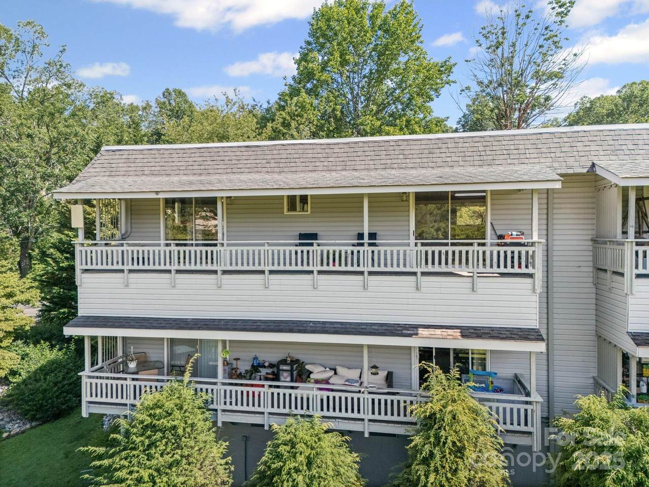 263 Fairway Lane - Photo 1
