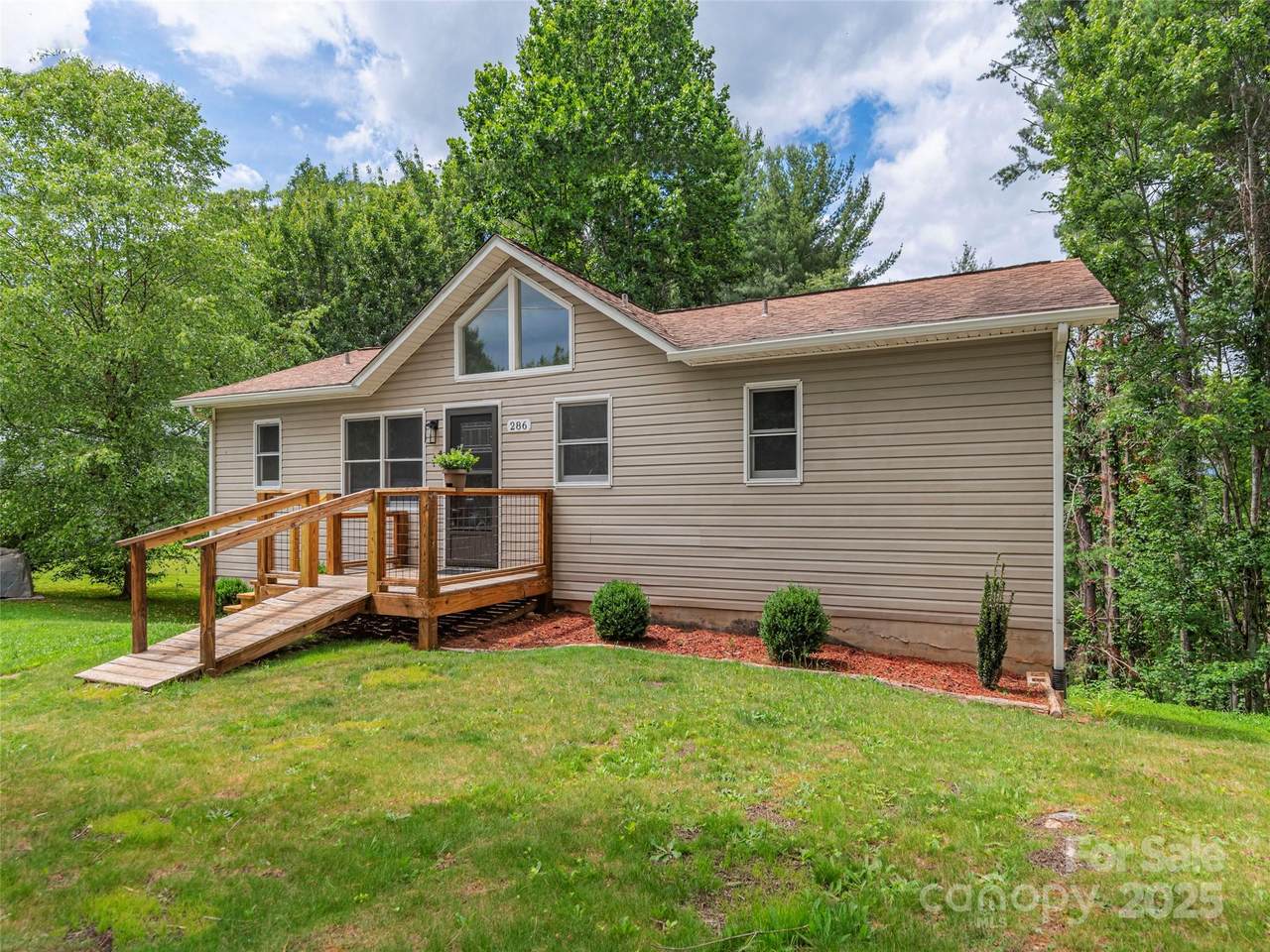 286 Keith Drive - Photo 1
