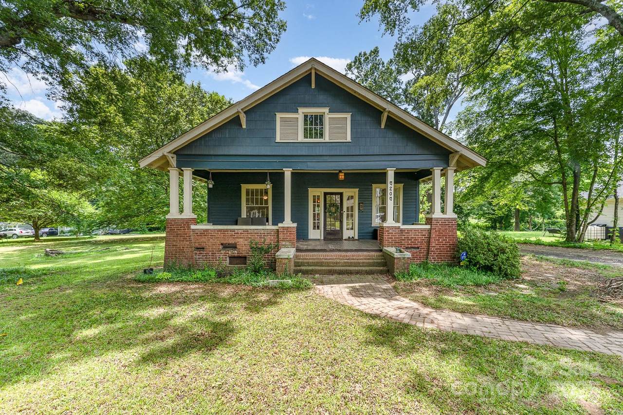 6206 Hunter Avenue - Photo 1