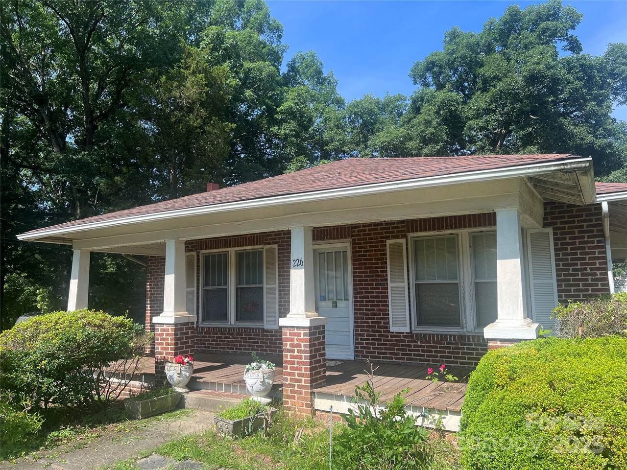 226 Morrow Avenue - Photo 1