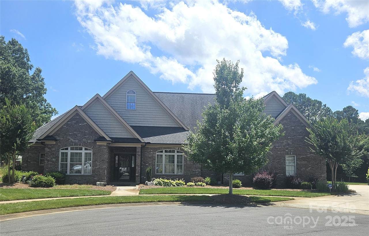 323 Wendover Drive - Photo 1