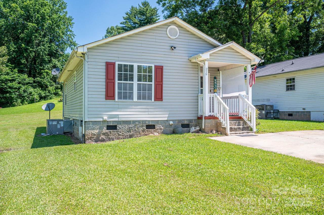219 Boston Avenue - Photo 1