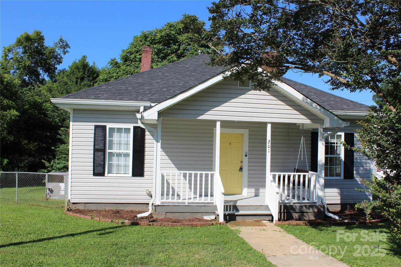 201 Park Avenue - Photo 1