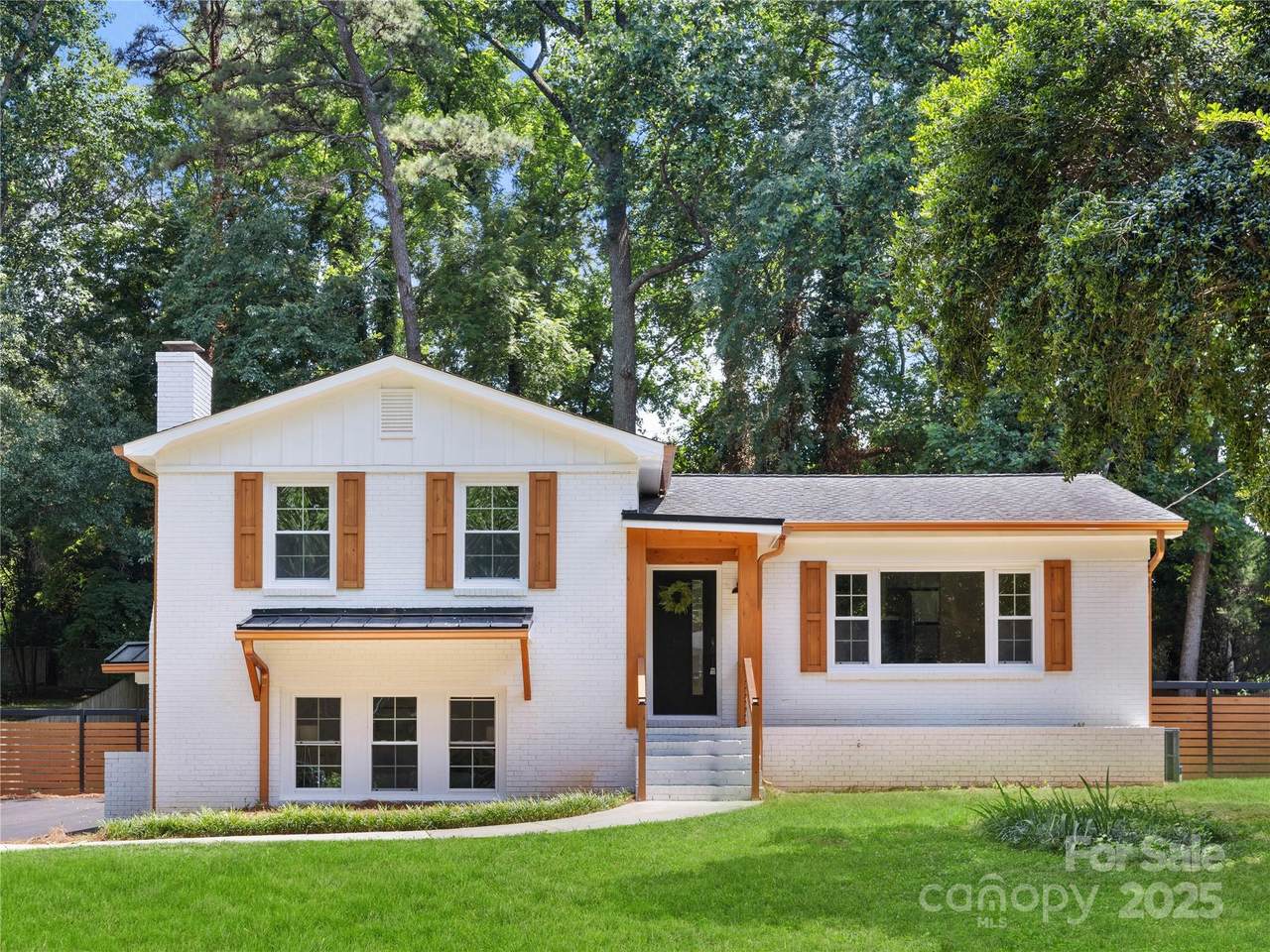 2120 Shadyview Drive - Photo 1