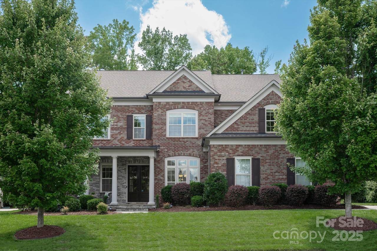 16016 Reynolds Drive - Photo 1