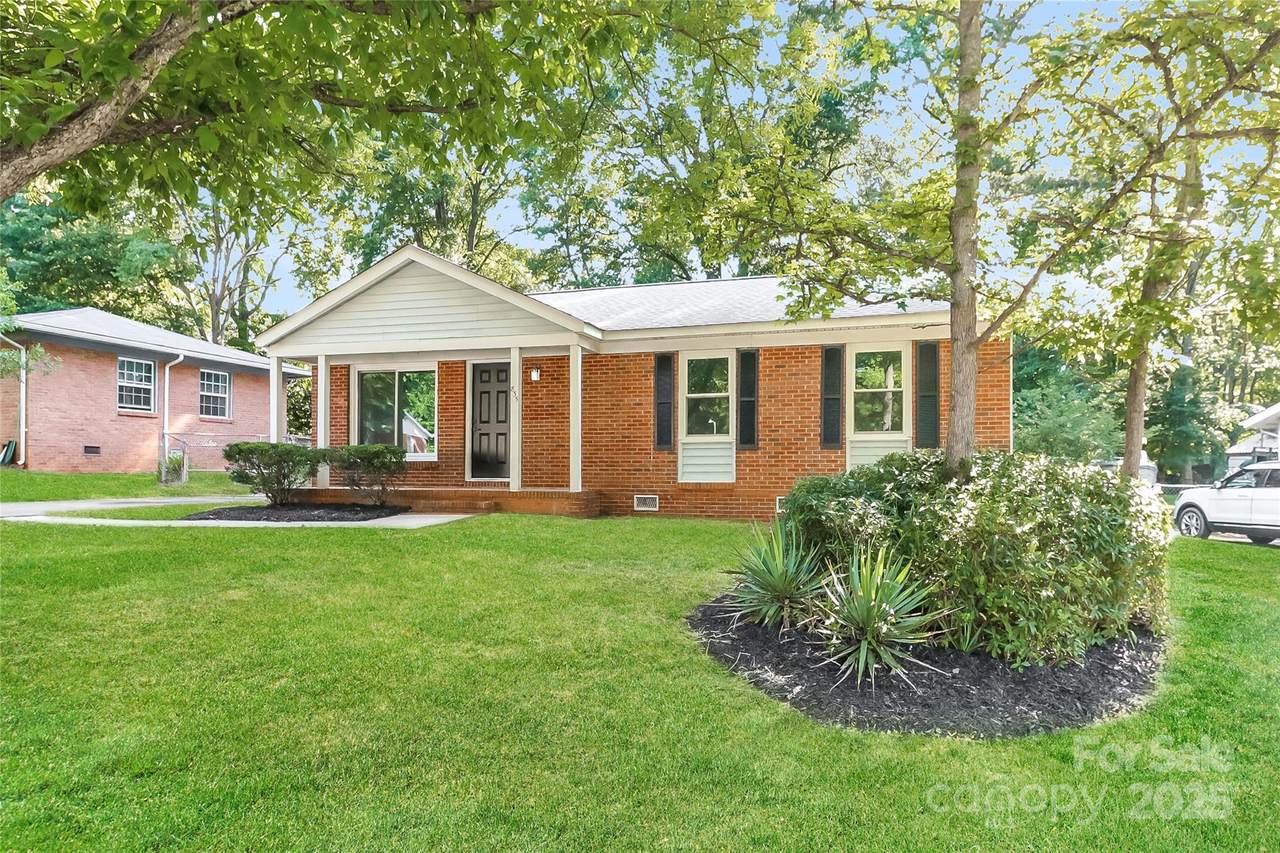 835 Carrington Drive - Photo 1