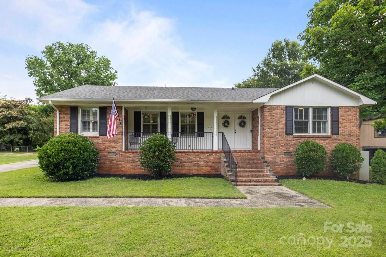 115 Fox Run Drive - Photo 1