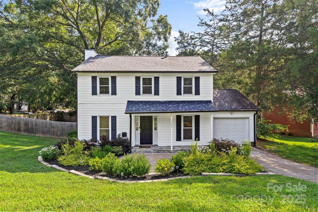 11401 Lone Star Circle - Photo 1