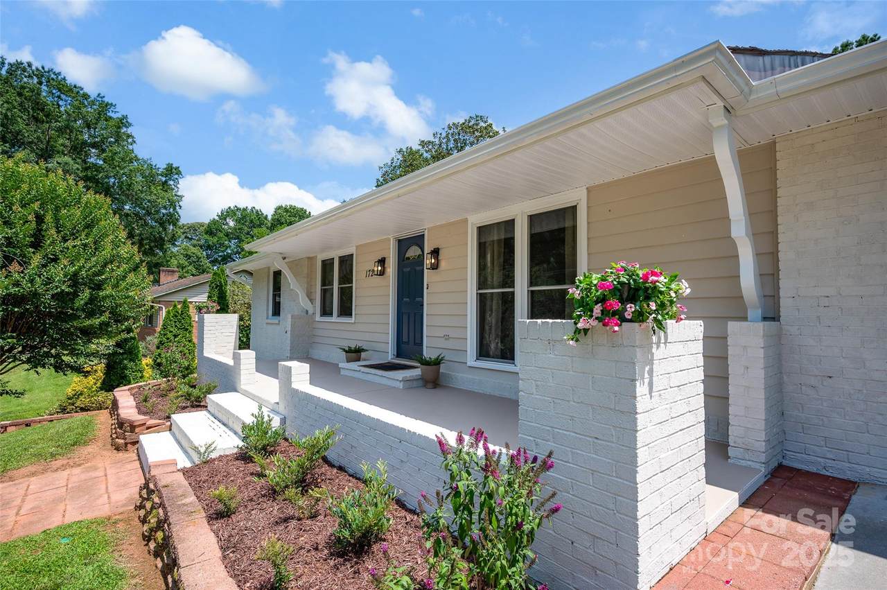 172 Wildwood Loop - Photo 1
