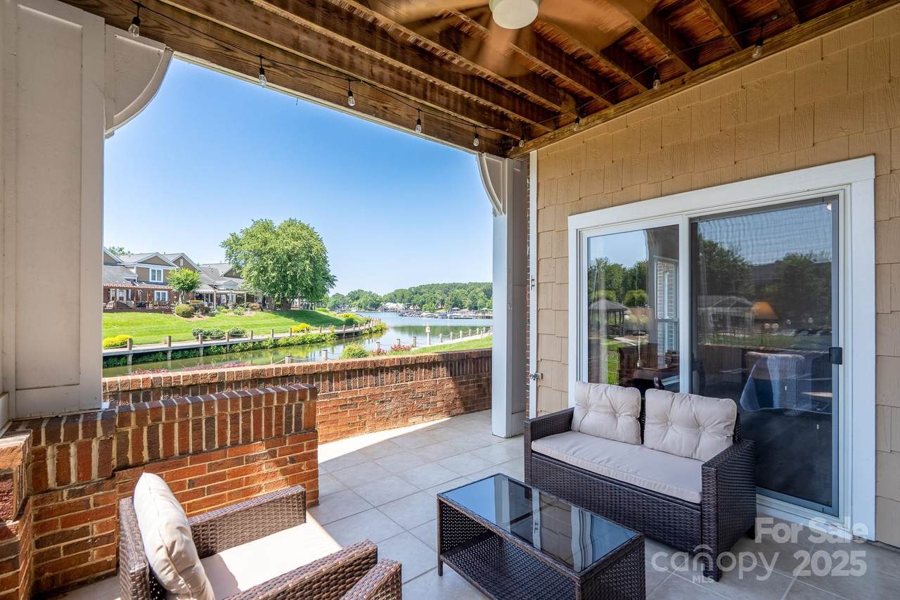 18511 Harborside Drive - Photo 1