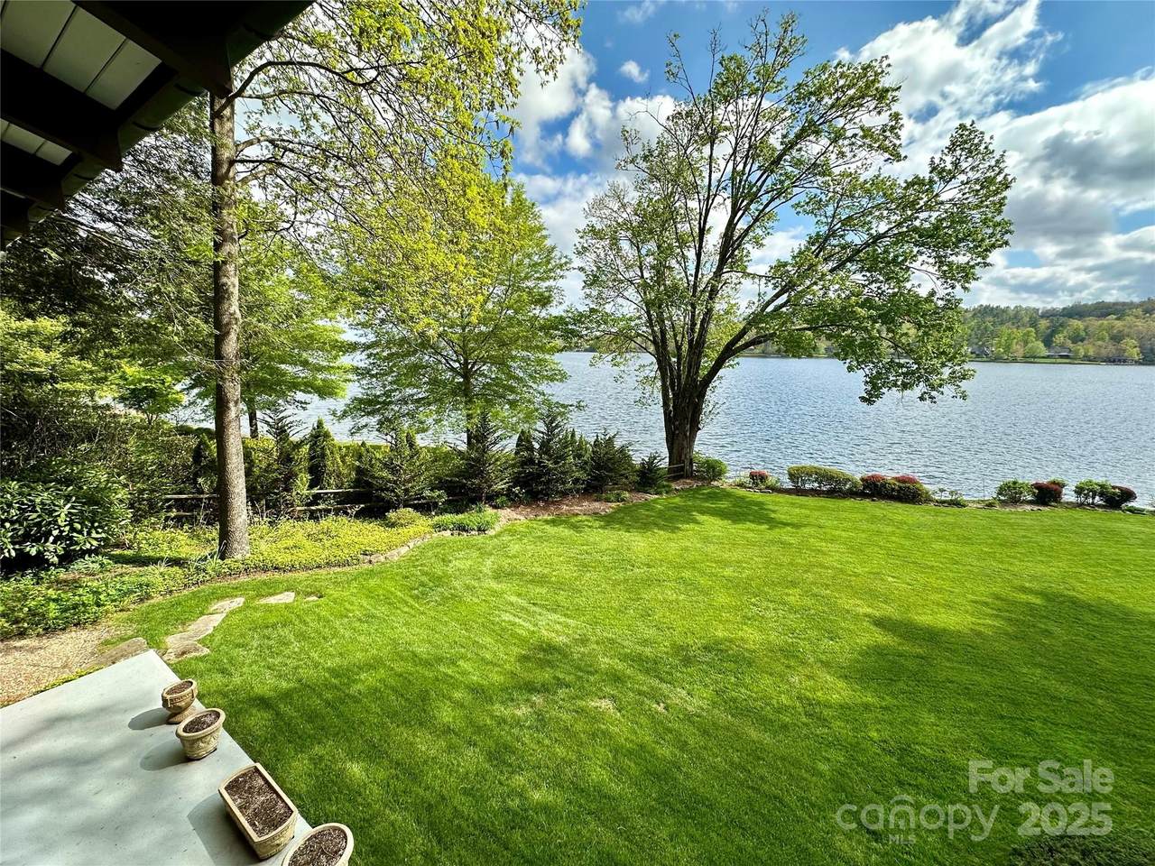 43 Chimney Point - Photo 1
