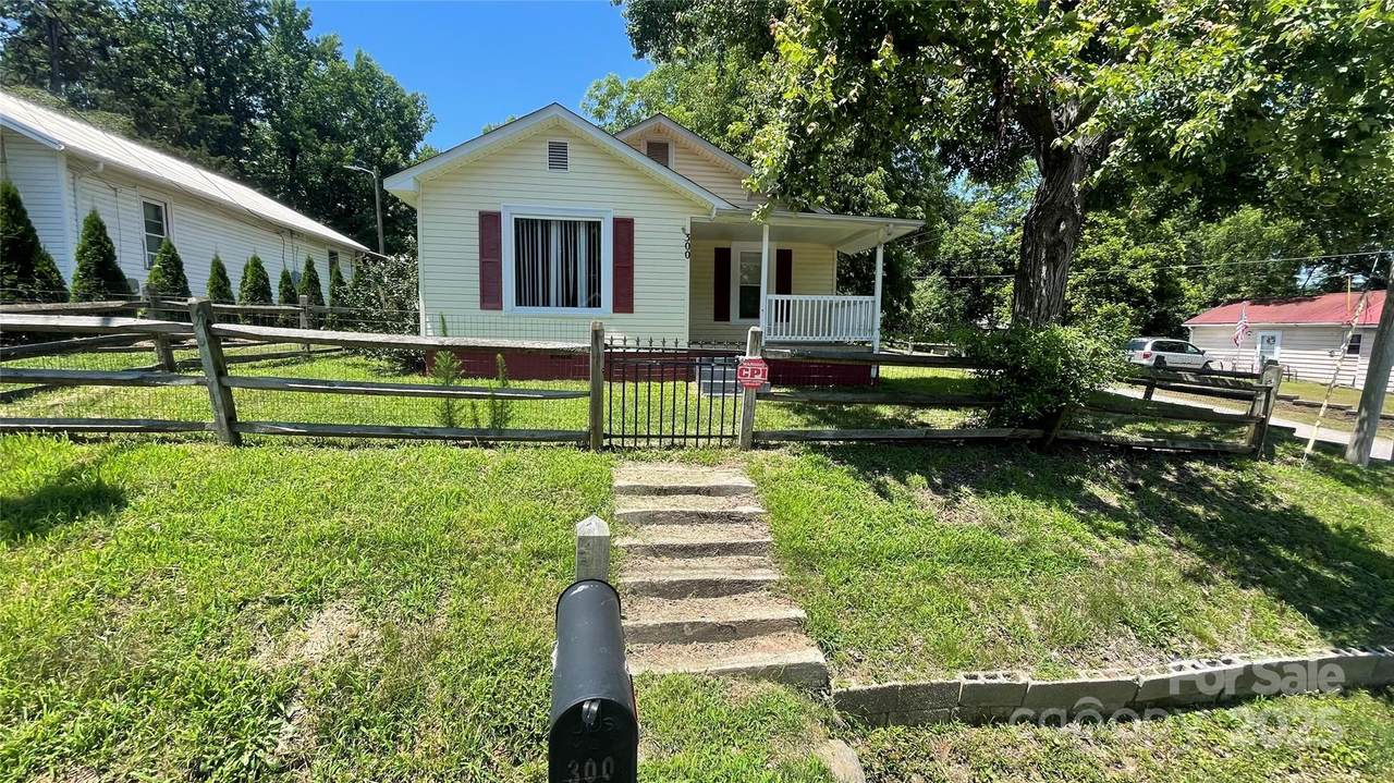 300 Gurley Street - Photo 1