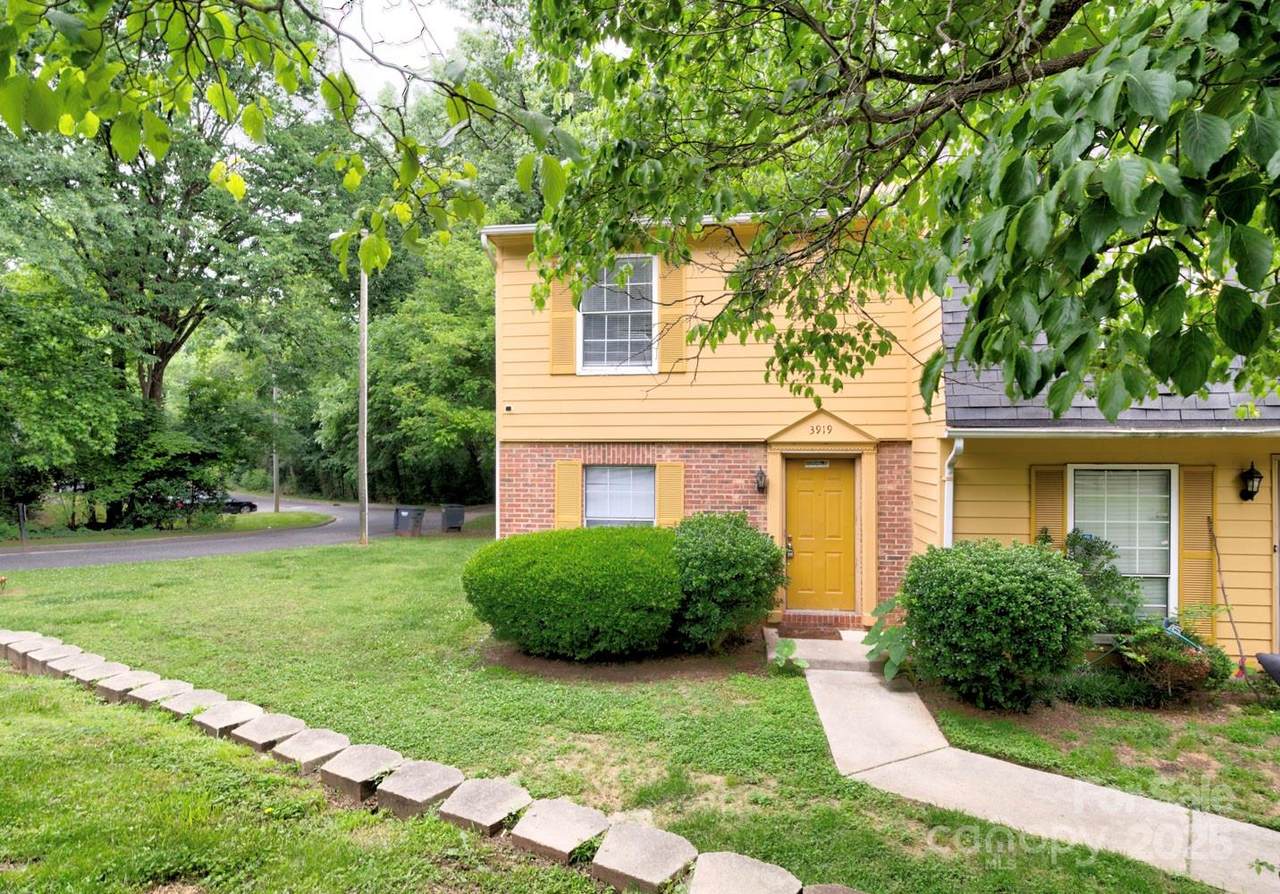 3919 Briarhill Drive - Photo 1