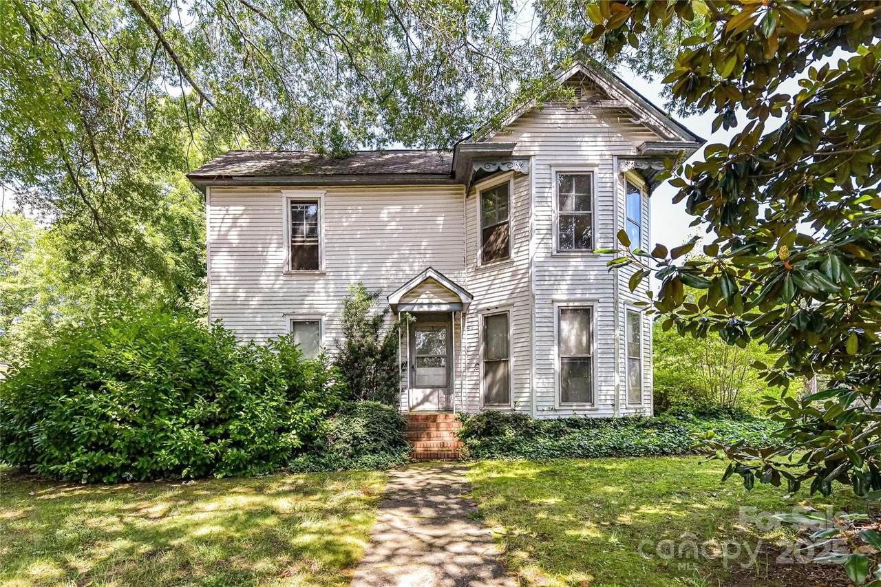 504 Potts Street - Photo 1