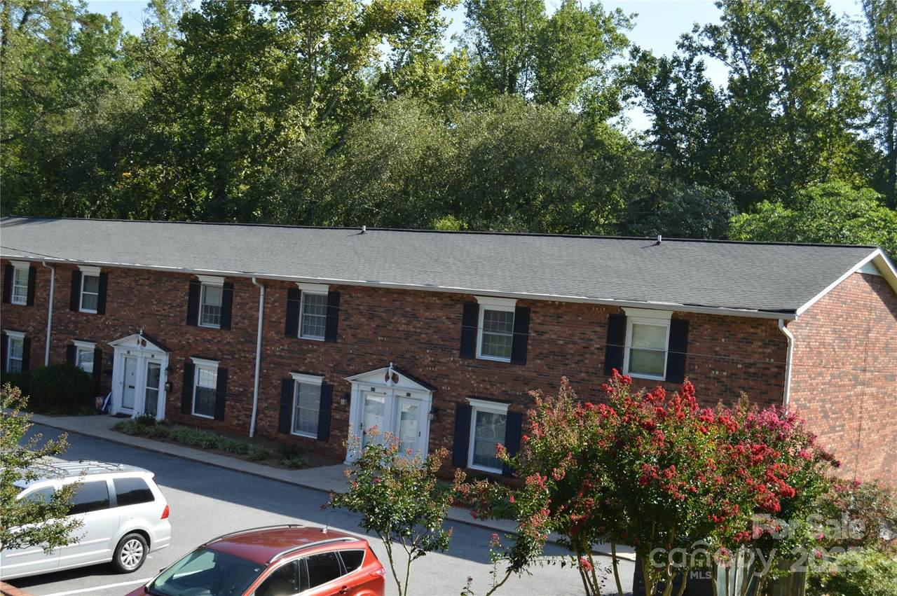 824 6th Street - Photo 1