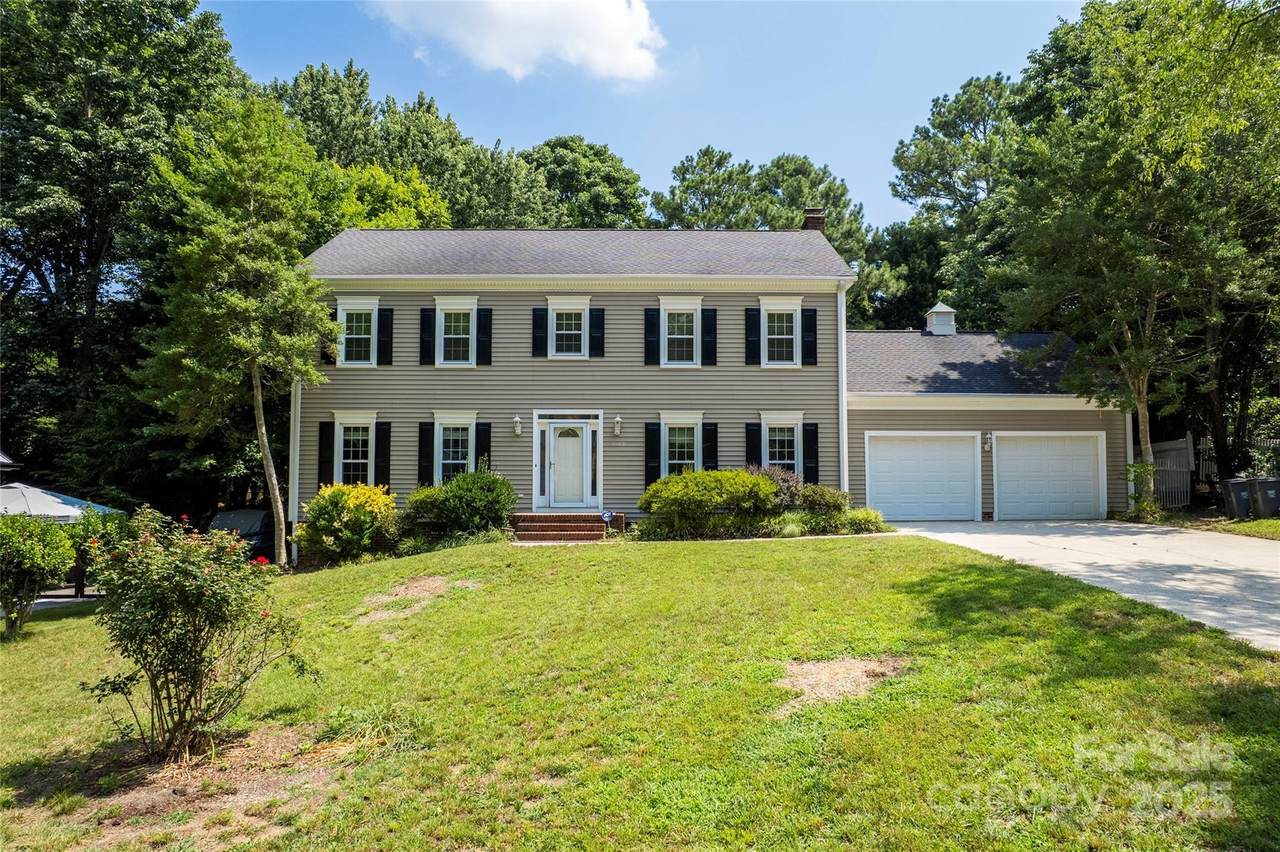 1109 Sunnyview Circle - Photo 1
