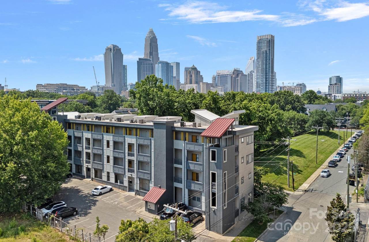 514 10th Street - Photo 1