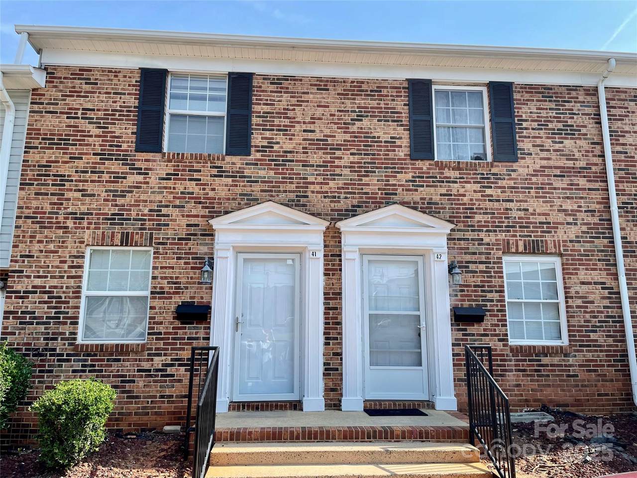 250 Nixon Road - Photo 1