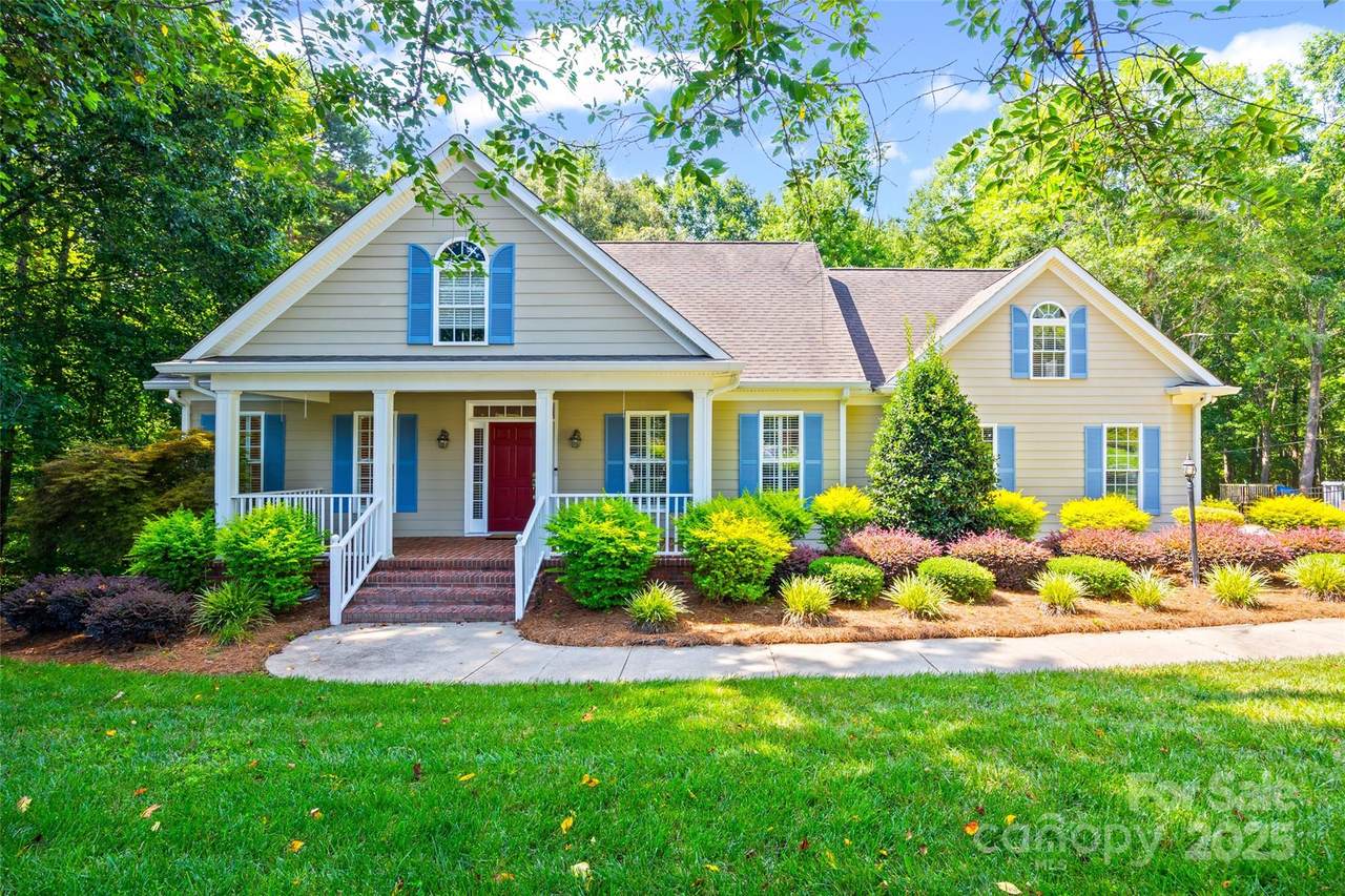 126 Friendfield Drive - Photo 1