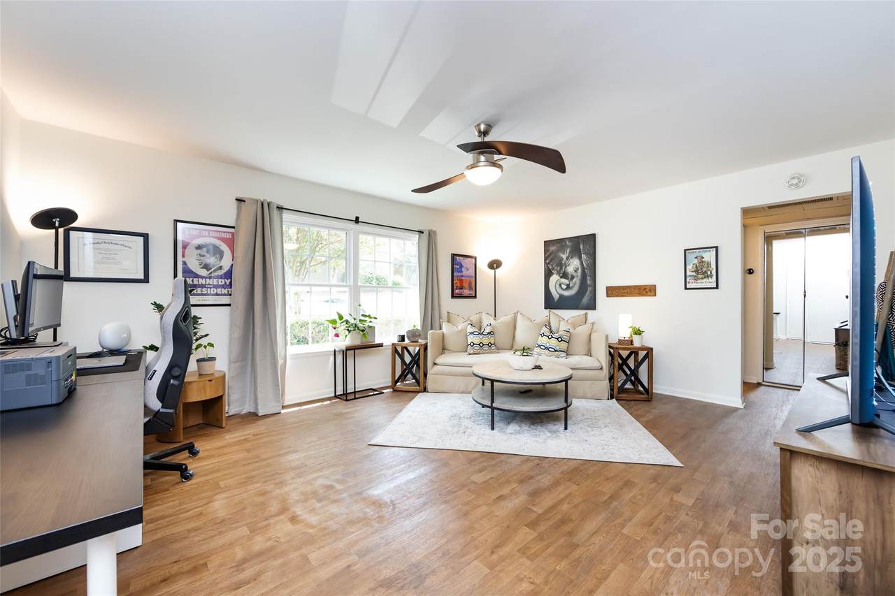 2620 Park Road - Photo 1