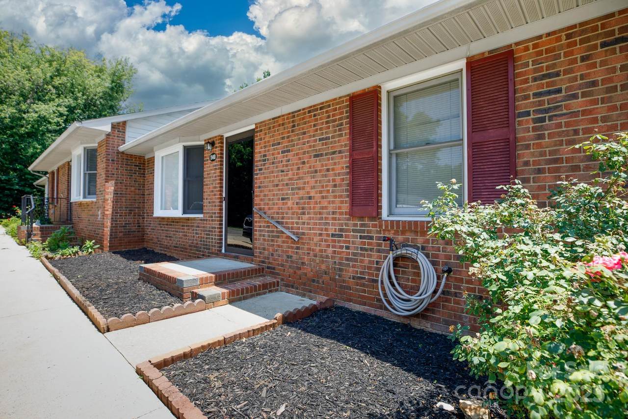 1140 Mckinnon Drive - Photo 1